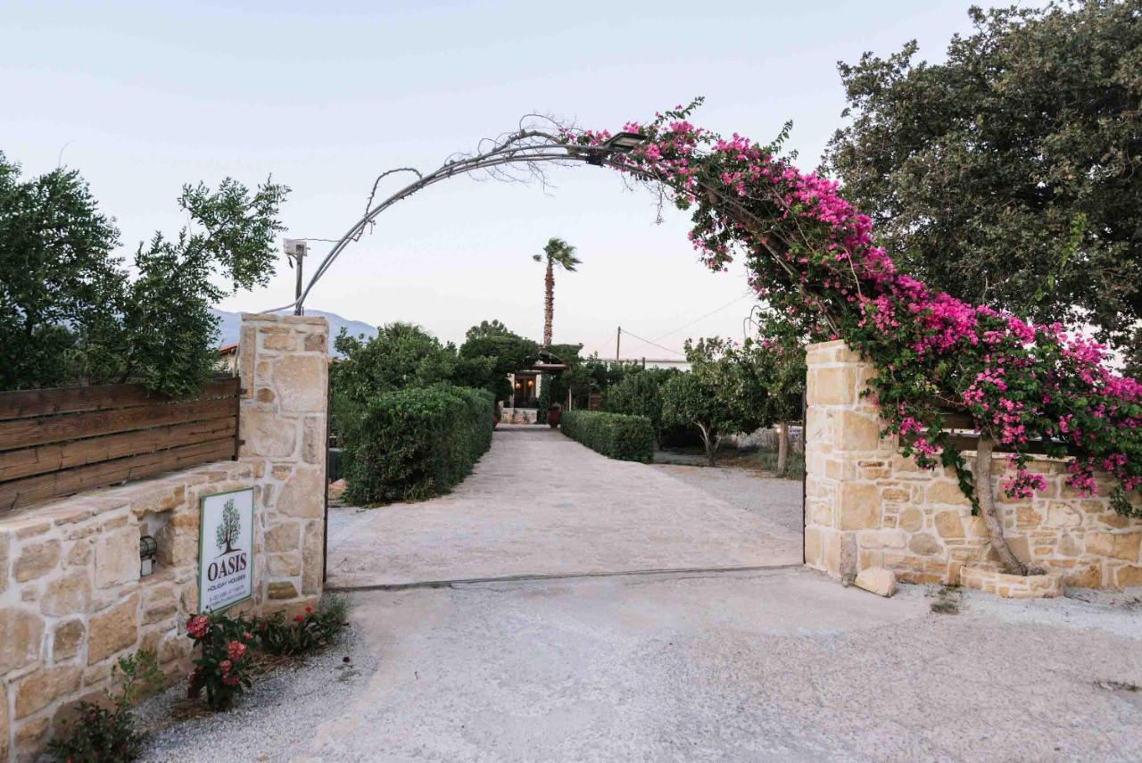 Villa Repsimia with Private Jacuzzi Kokkinos Pirgos Esterno foto